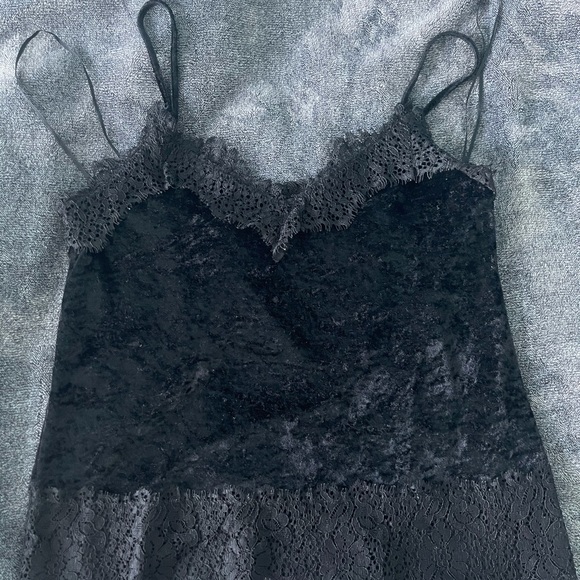 H&M lace velvet cami top! - Picture 1 of 3